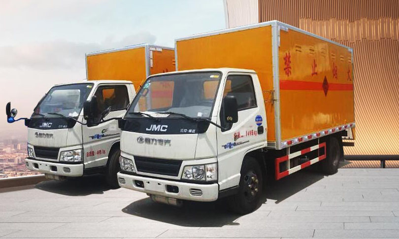 bg大游危险品厢式车
