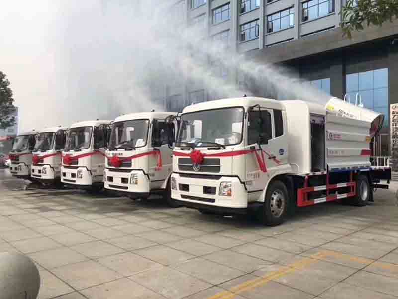 bg大游抑尘车批量展示图片
