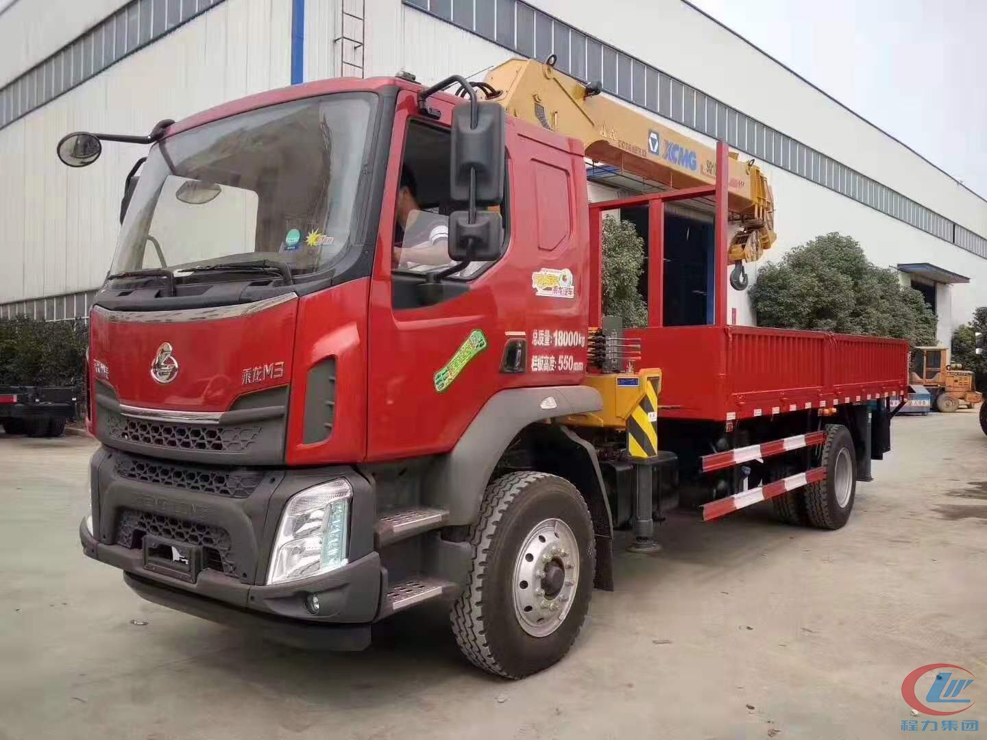 湖北bg大游东风柳汽6.3吨随车吊高清图